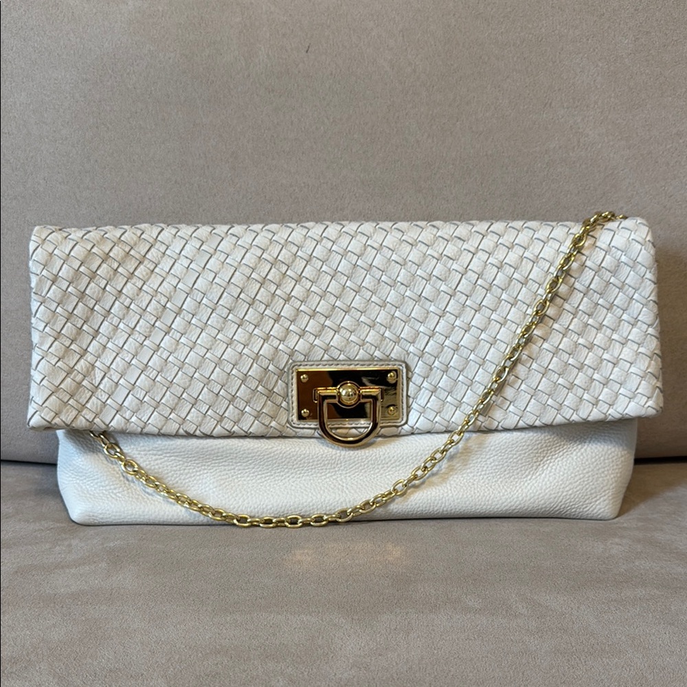 EWhite Woven Clutch with Gold Chain